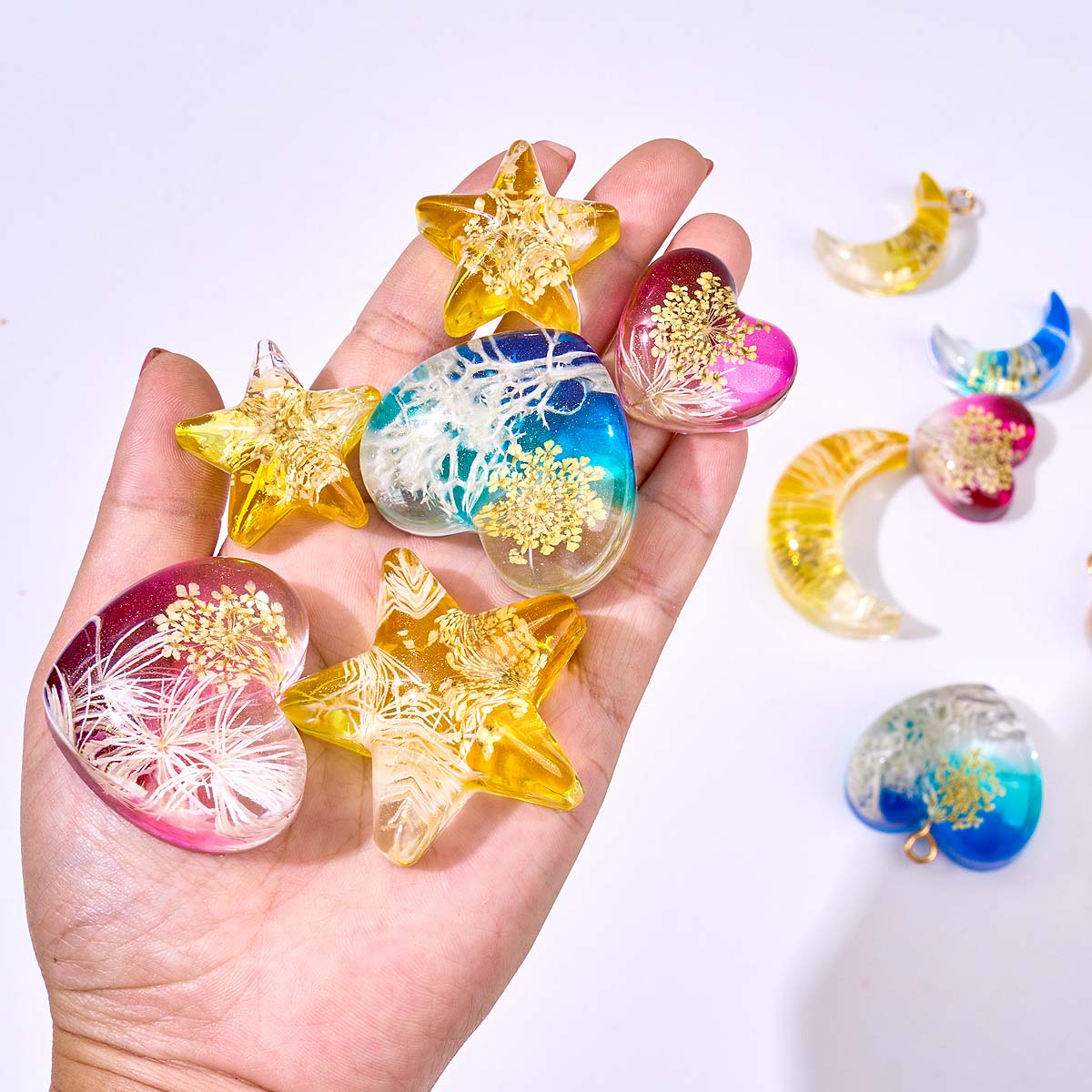 قالب سيليكون على شكل قلب ونجمة - مراجعة Resin Art Liquid وسعره