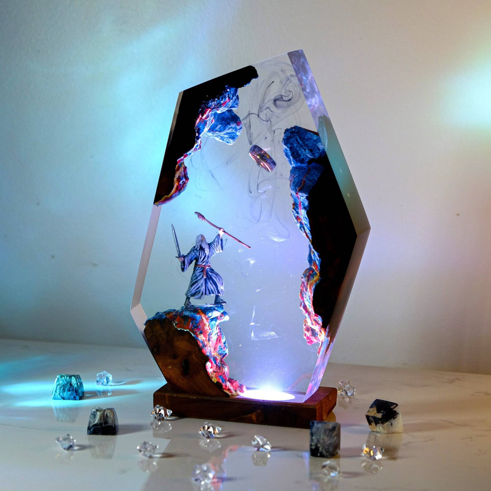 مصباح طاولة على شكل مشهد من في - مراجعة Resin Artist وسعره
