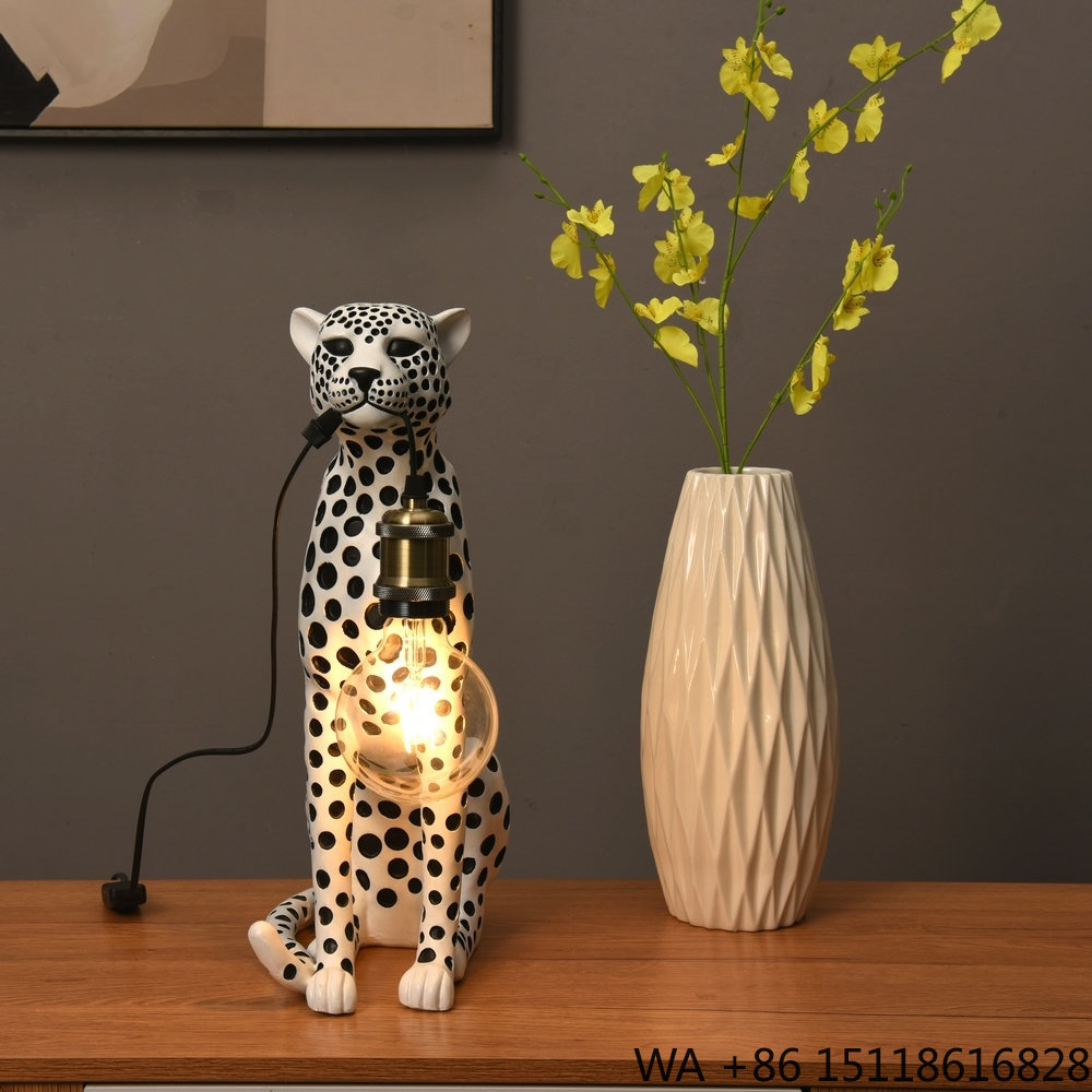 منحوتة فنية حديثة على شكل فهد  - مراجعة Resin Art Table وسعره