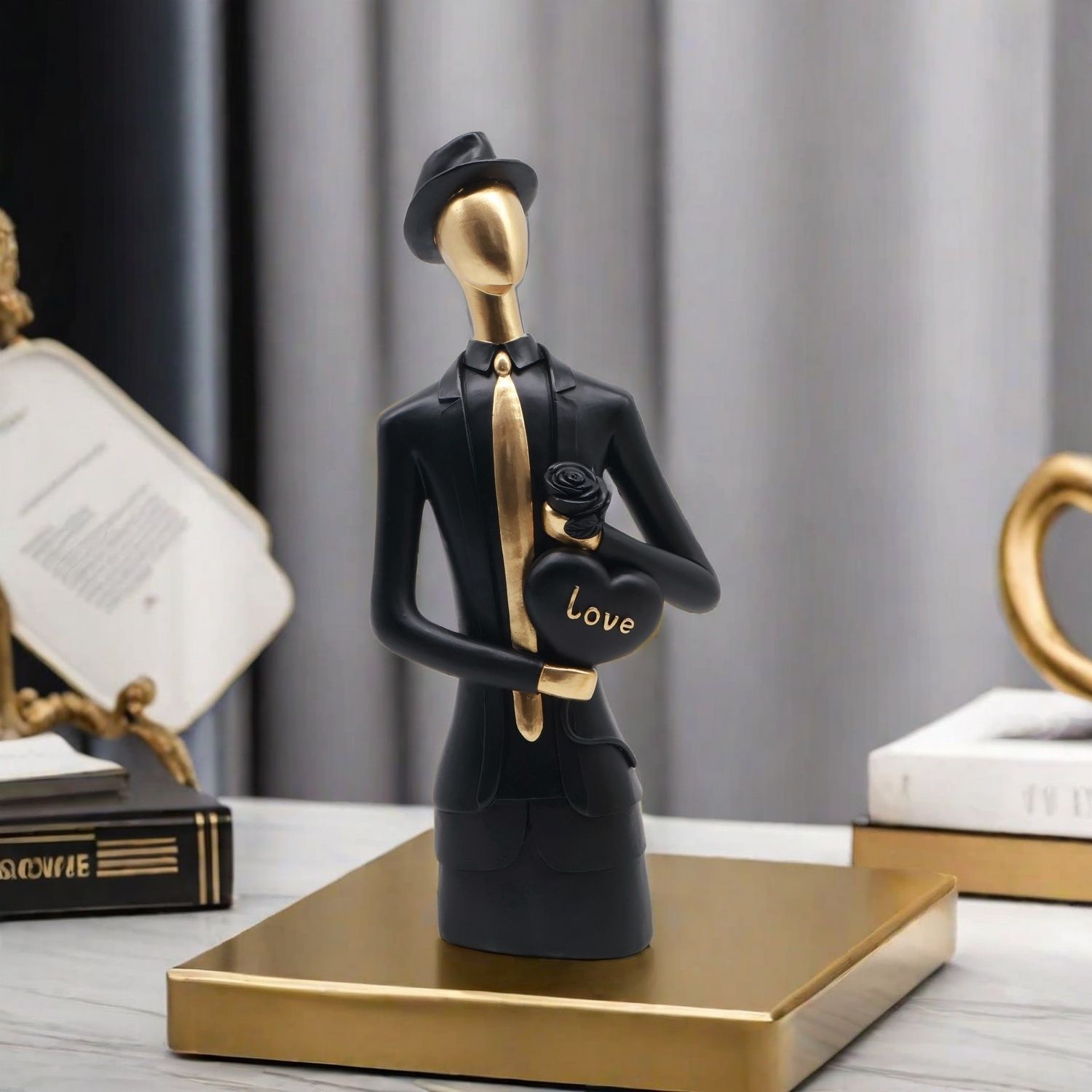 تمثال ديكور من الراتنج بتصميم  - مراجعة Resin Art Wedding Gift وسعره